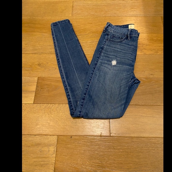 Hollister distressed high rise skinny jeans - Picture 6 of 7